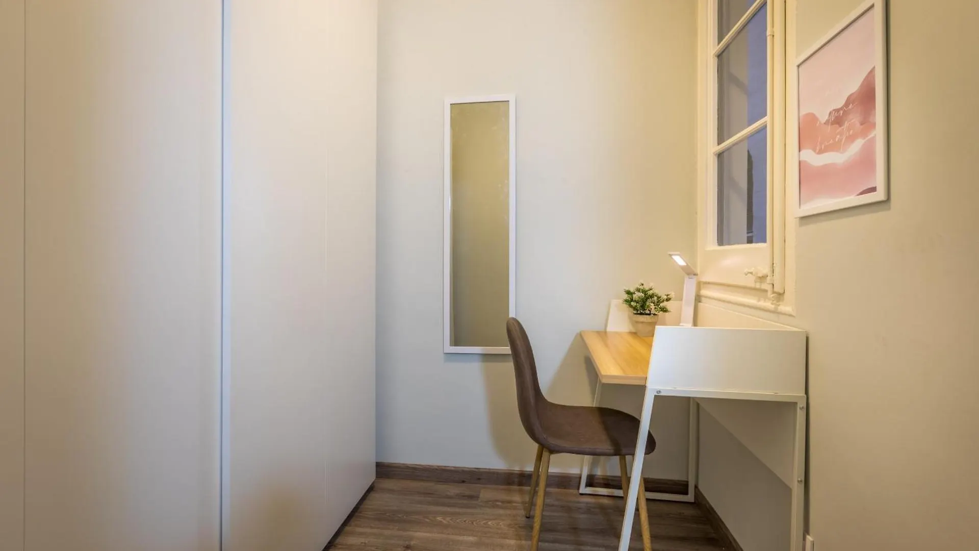 13Par1004 - Fabulous Apartment In The Heart Of Barcelona