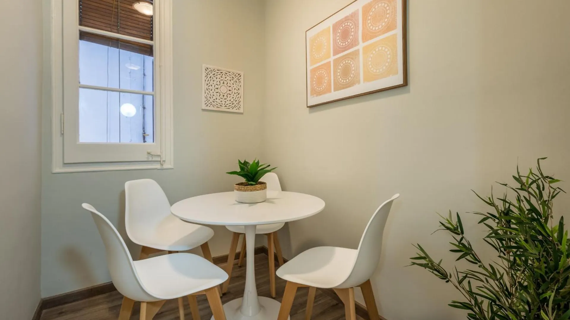 13Par1004 - Fabulous Apartment In The Heart Of Barcelona