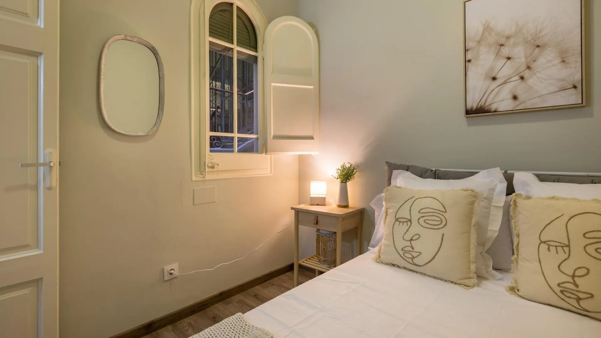 13Par1004 - Fabulous Apartment In The Heart Of バルセロナ